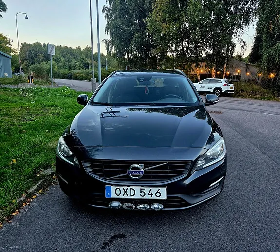 Volvo V60 2016 photo 2