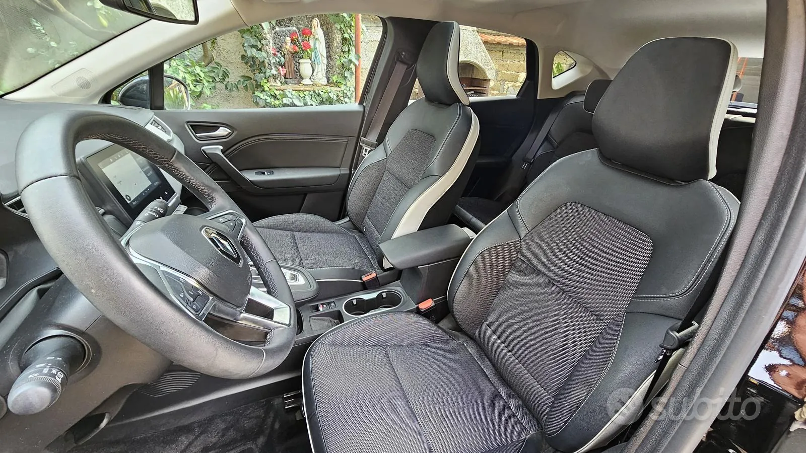 Renault Captur 2023 photo 3