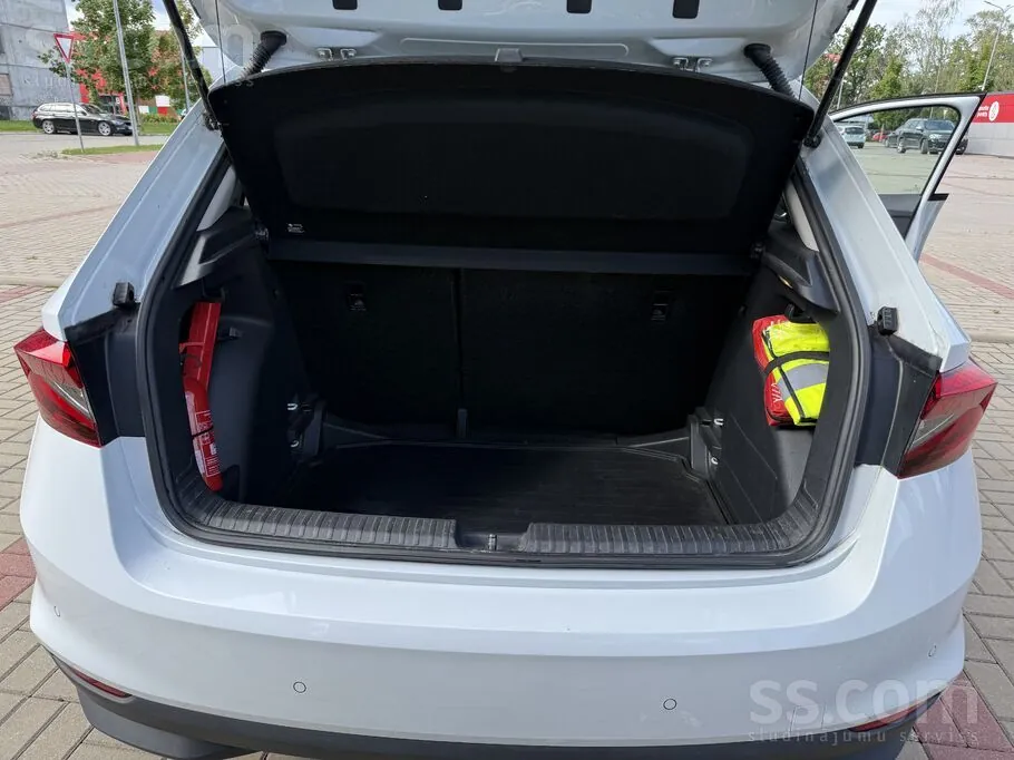 Skoda Fabia 2023 photo 4
