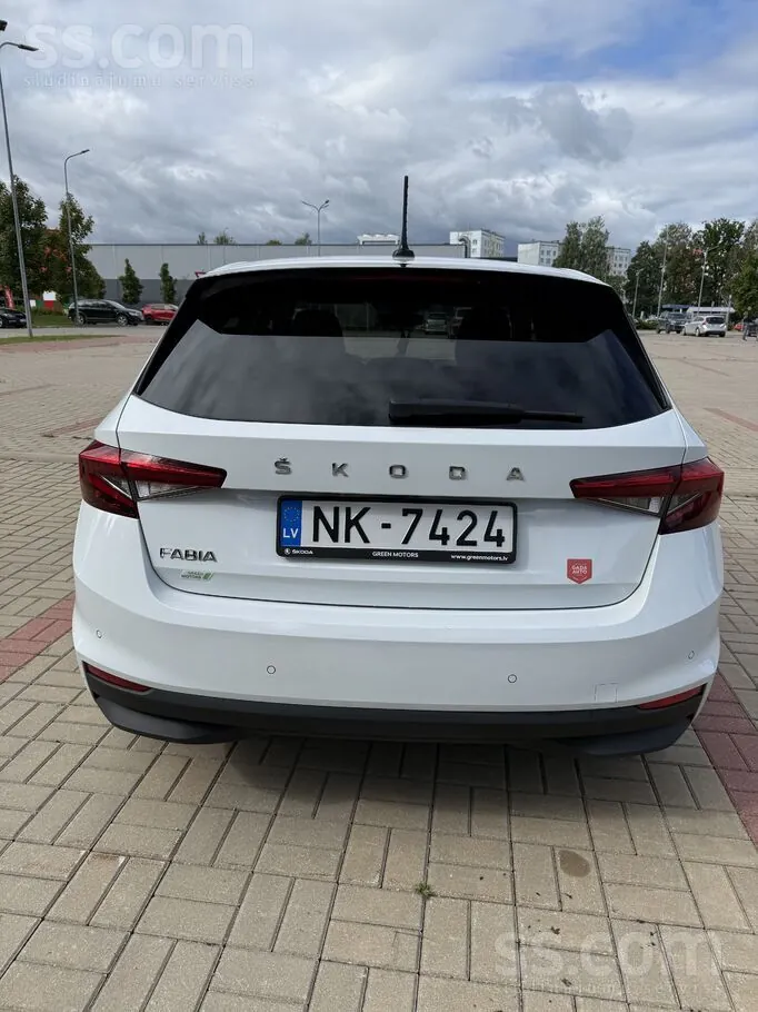 Skoda Fabia 2023 photo 3