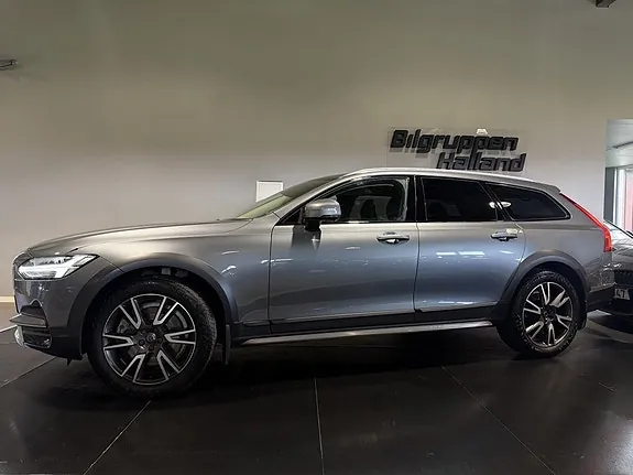 Volvo V90 Cross Country