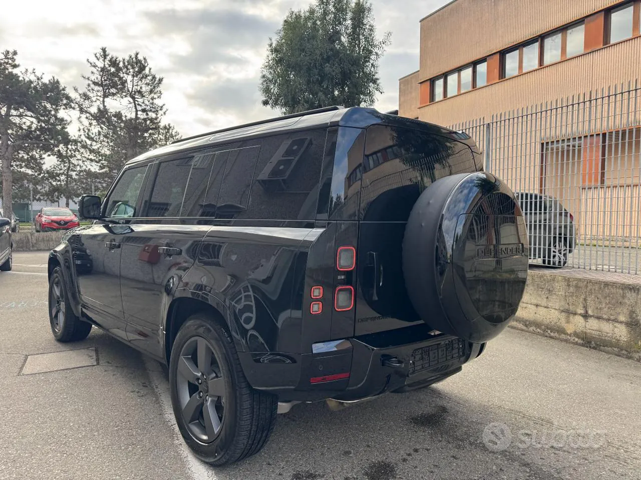 Land Rover Defender 2026 photo 5
