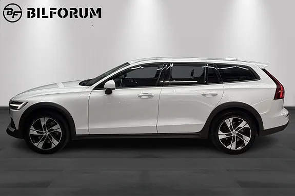 Volvo V60 Cross Country 2019 photo 2