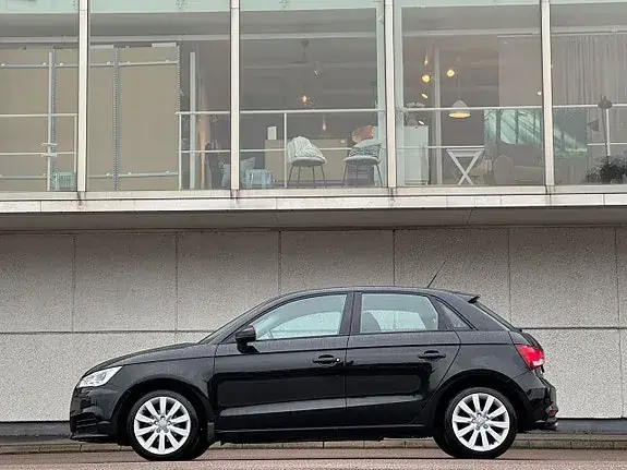 Audi A1 2017 photo 2