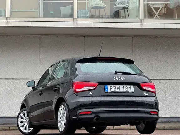 Audi A1 2017 photo 3