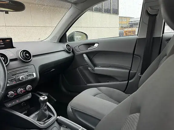 Audi A1 2017 photo 5