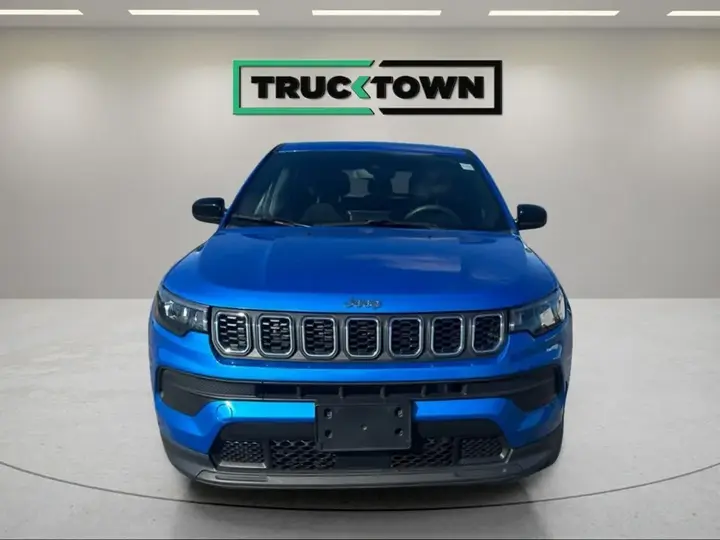 Jeep Compass 2025 photo 2