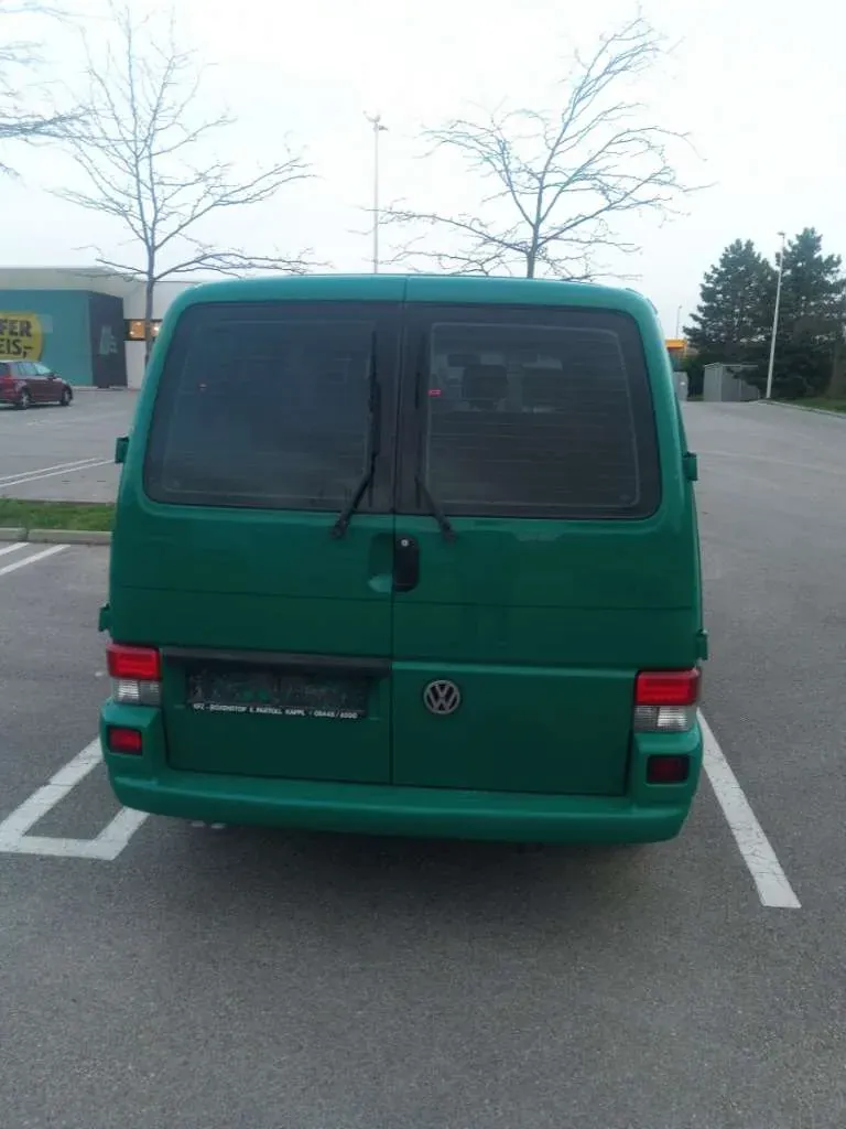 Volkswagen T4 1998 photo 3