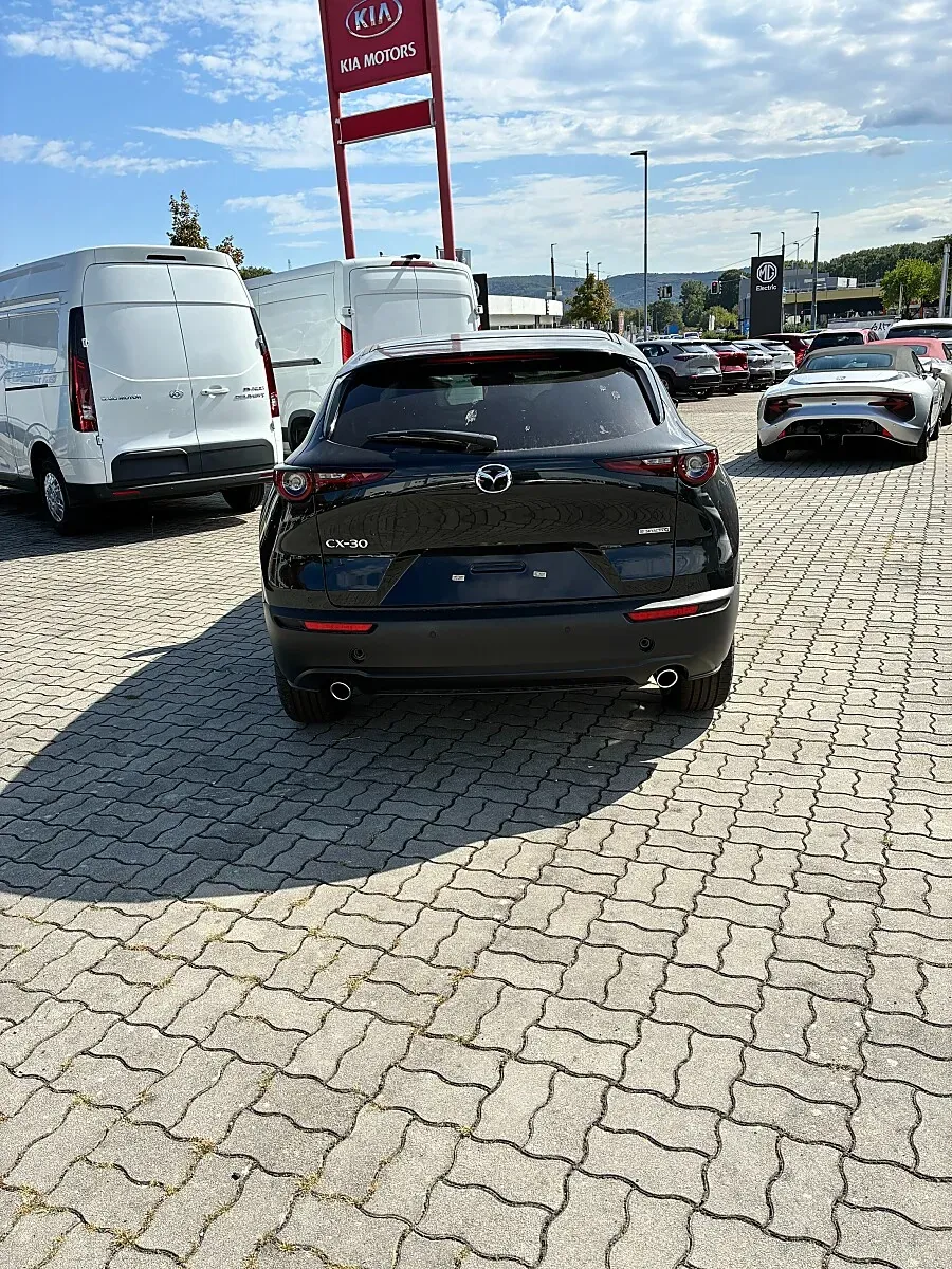 Mazda Cx-30 photo 3