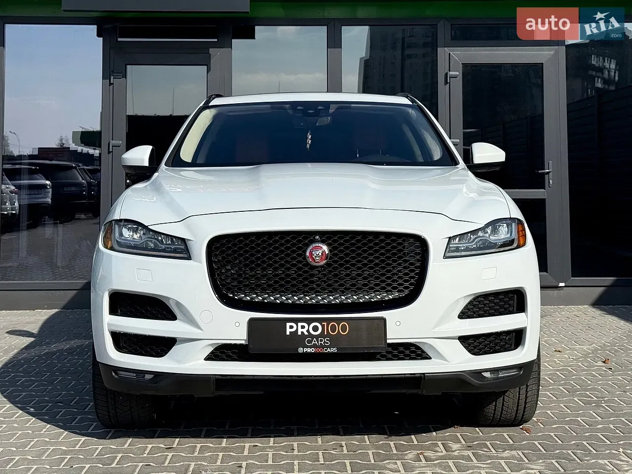 Jaguar F-Pace 2018 photo 5