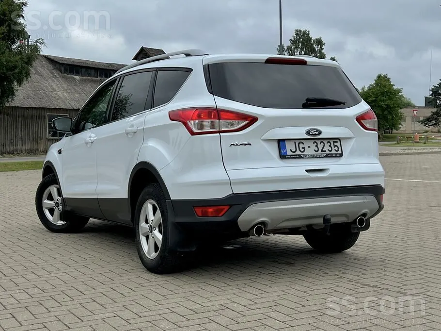 Ford Kuga 2013 photo 2