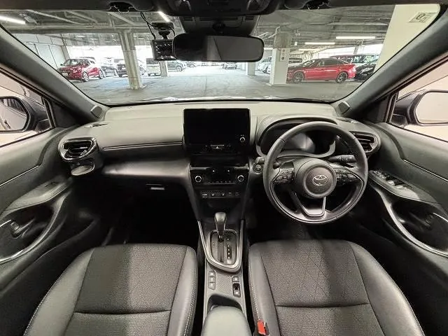 Toyota Yaris Cross Hybrid Z 2025 photo 2