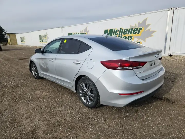 Hyundai Elantra 2018 photo 3