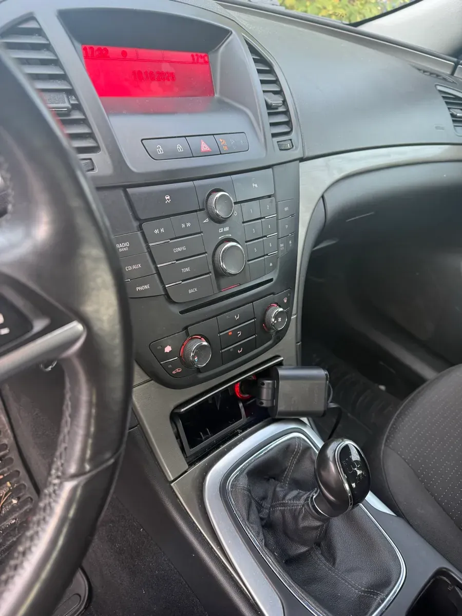 Opel Insignia 2010 photo 2