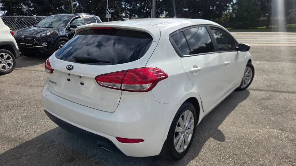 Kia Forte 2016 photo 4