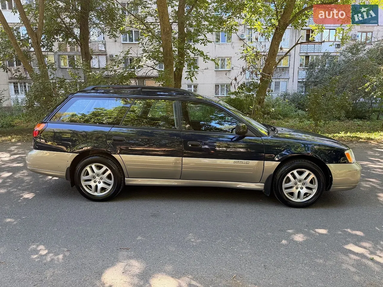 Subaru Outback 2002 photo 4