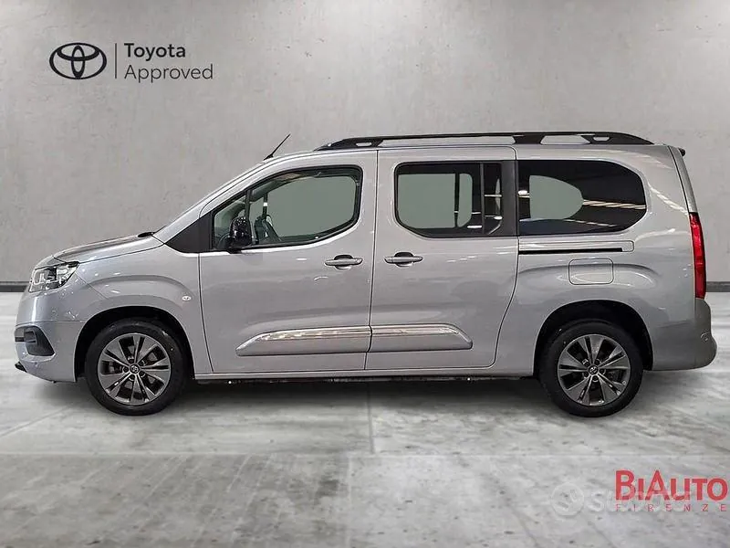 Toyota Proace City 2023 photo 2
