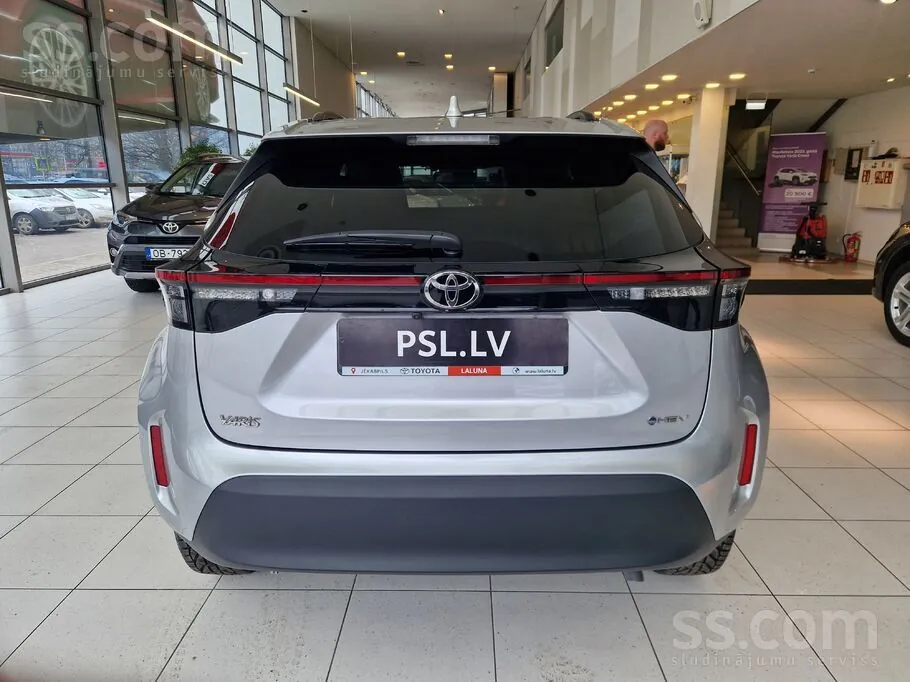 Toyota Yaris Cross Crossover 2025 photo 5
