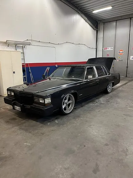 Cadillac Fleetwood Brougham