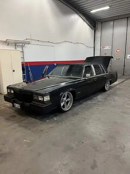 Cadillac Fleetwood Brougham