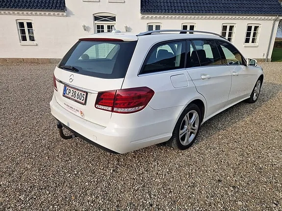 Mercedes-Benz E200 2015 photo 3