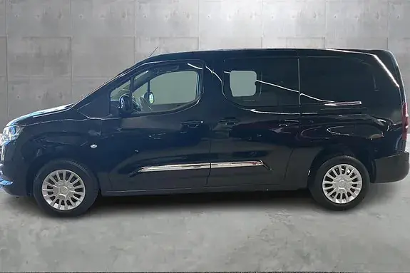 Toyota Proace City 2023 photo 2