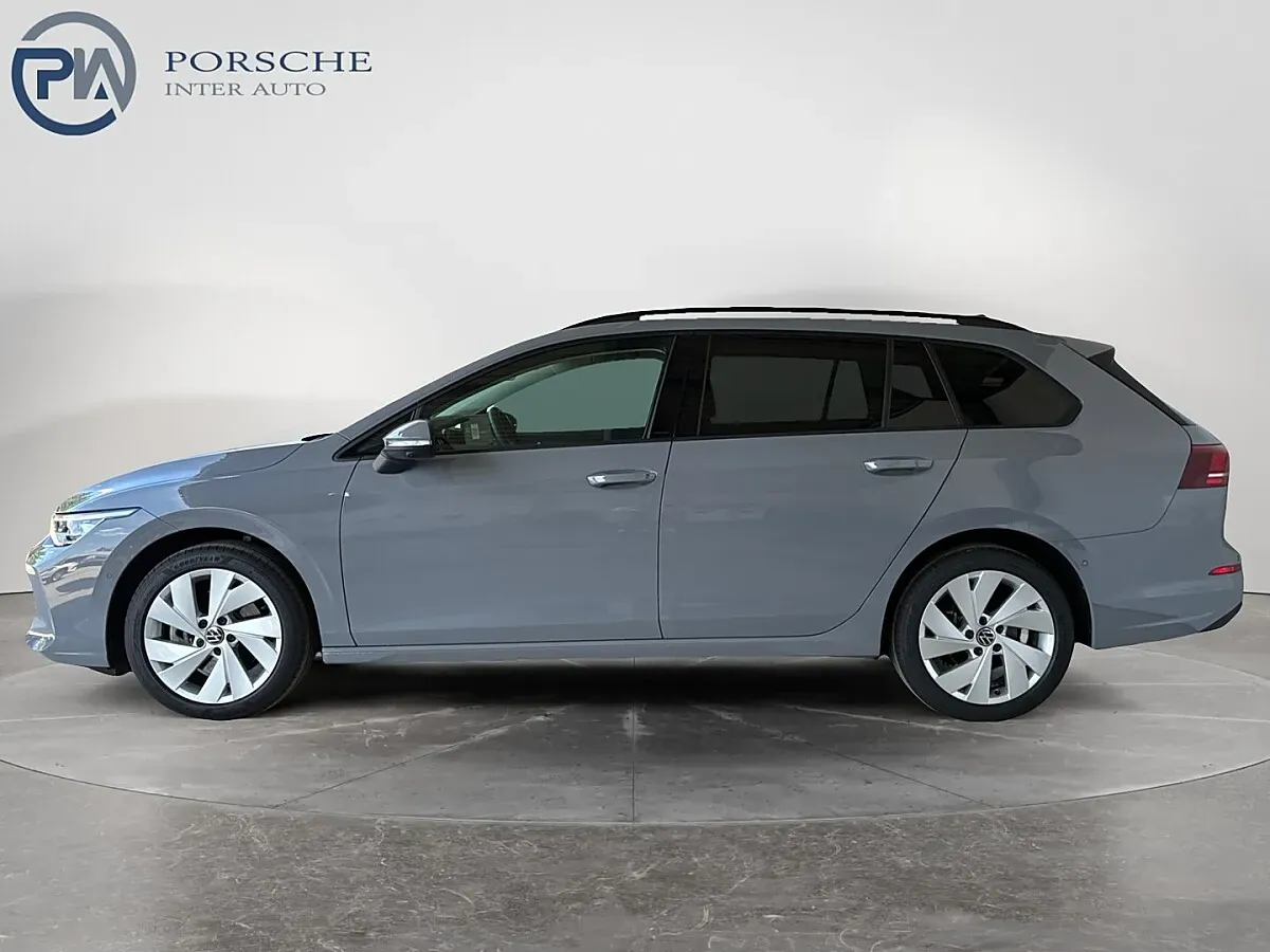 Volkswagen Golf 2026 photo 2