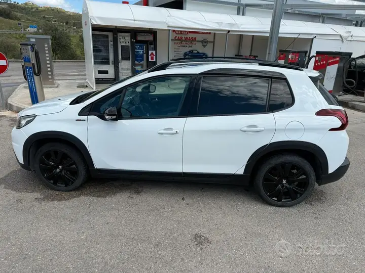Peugeot 2008 2016 photo 2