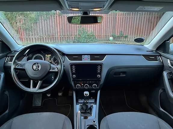 Skoda Octavia 2018 photo 5