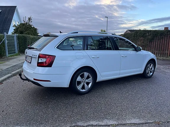 Skoda Octavia 2018 photo 4