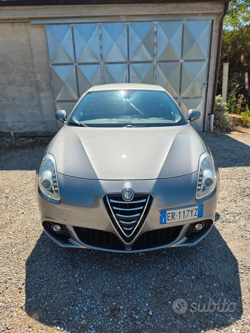 Alfa Romeo Giulietta 2013 photo 3