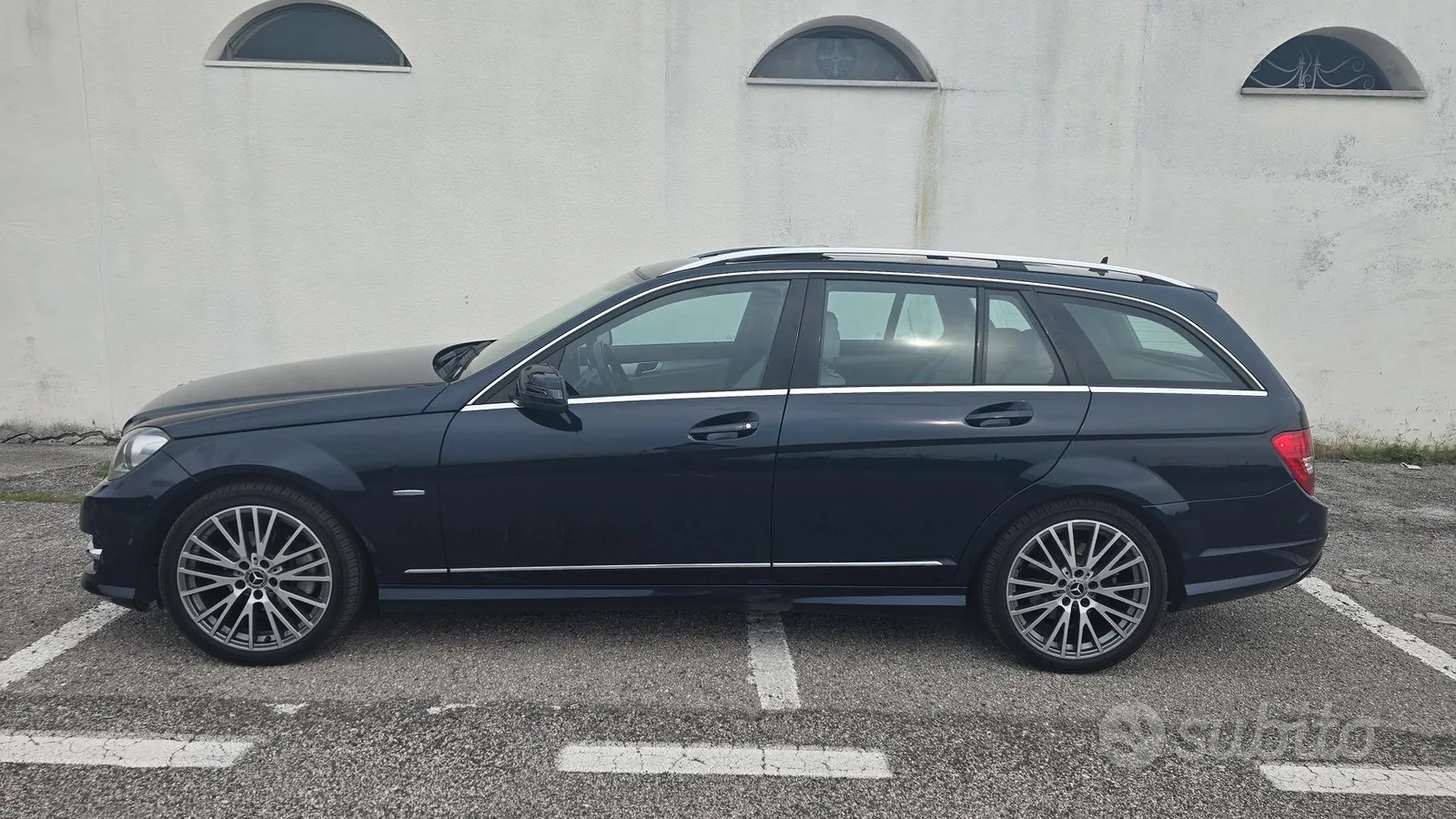 Mercedes-Benz C-Class 2012 photo 2