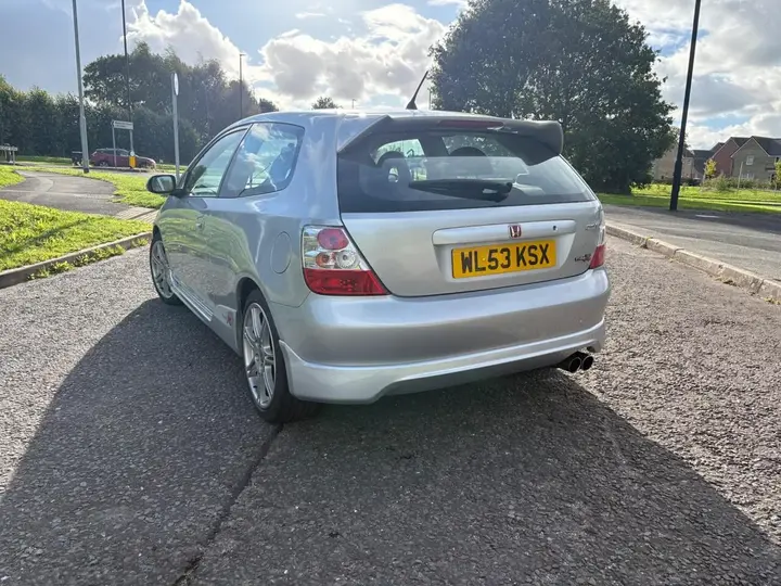 Honda Civic 2004 photo 5