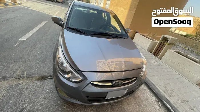 Hyundai Accent 2018 photo 2