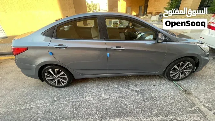 Hyundai Accent 2018 photo 3