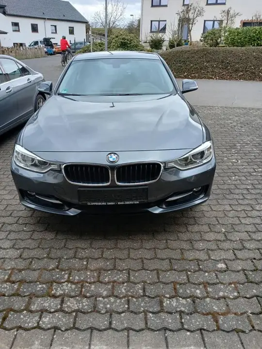 BMW 320I