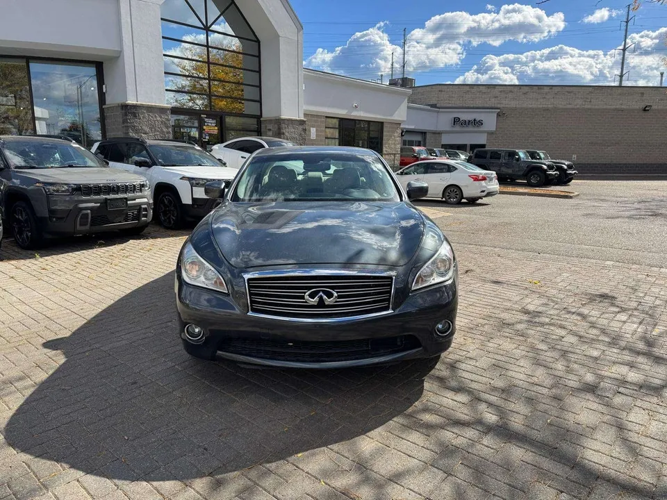 Infiniti M37X 2012 photo 2