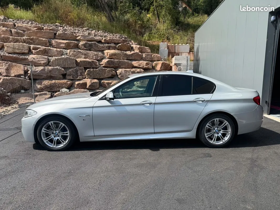 BMW 5 Series 2012 photo 2
