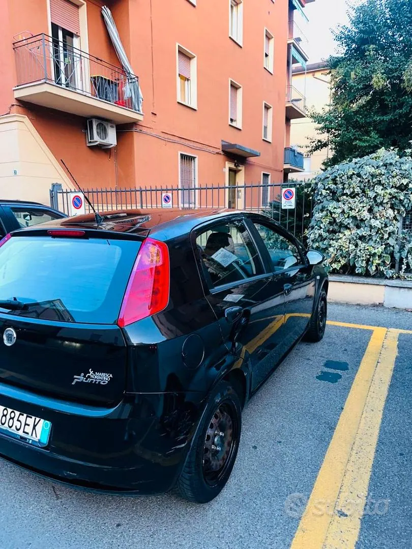 Fiat Grande Punto 2008 photo 3