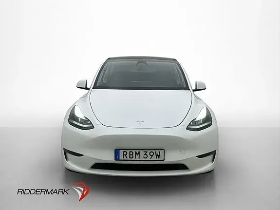 Tesla Model Y 2023 photo 2