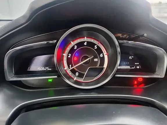 Mazda 3 2015 photo 2