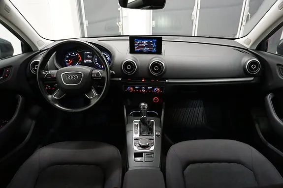 Audi A3 2016 photo 2