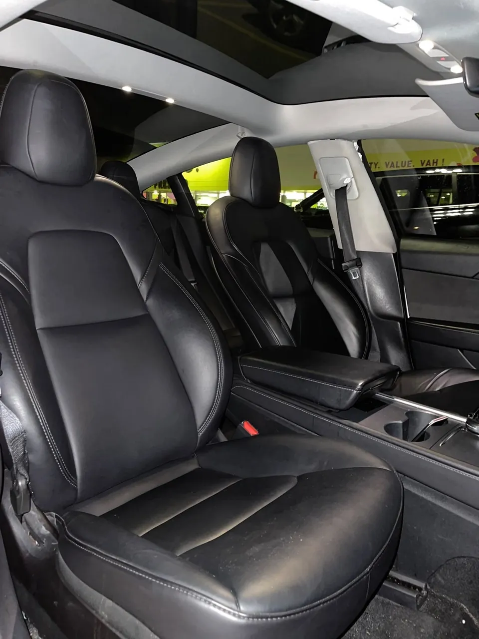 Tesla Model 3 2023 photo 3