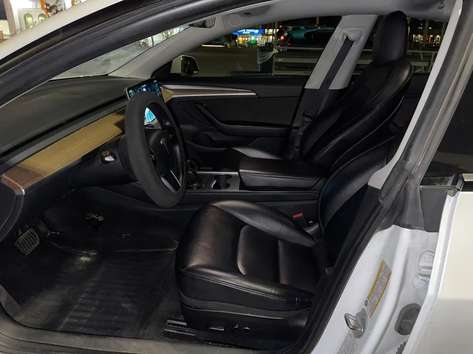 Tesla Model 3 2023 photo 5