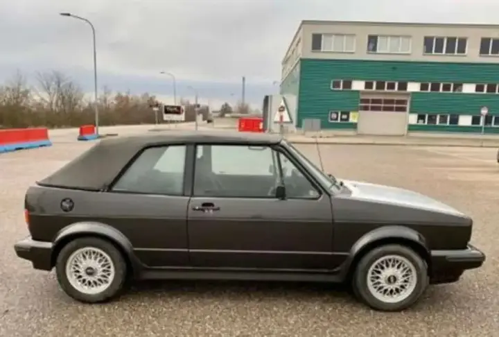 Volkswagen Golf 1989 photo 2