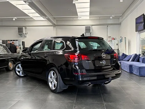 Opel Astra 2011 photo 5