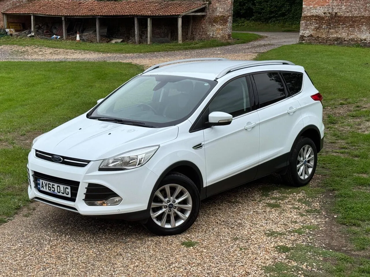 Ford Kuga 2015 photo 2