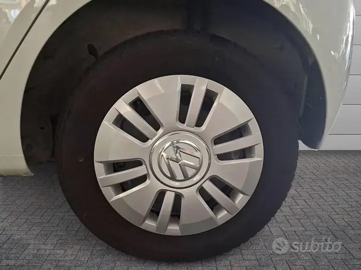 Volkswagen Up 2014 photo 5