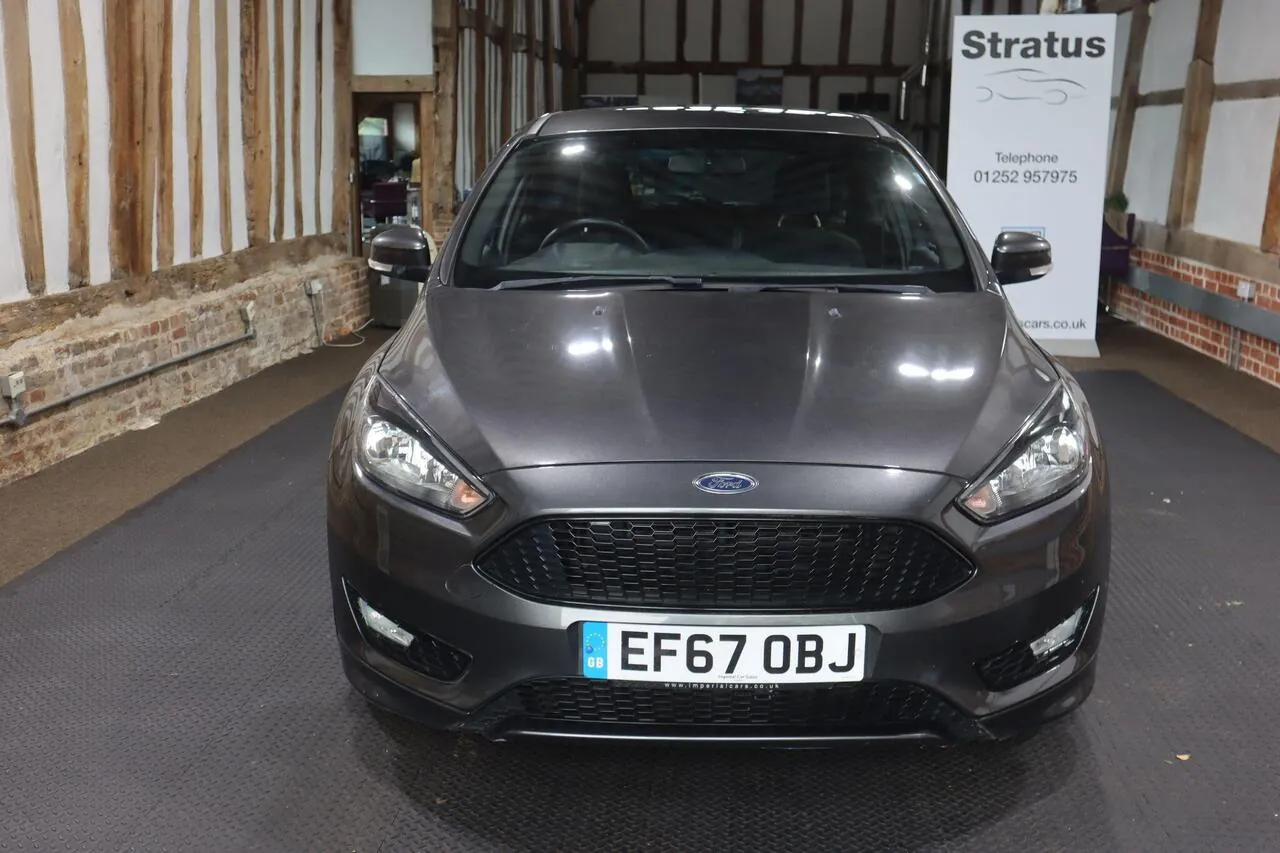 Ford Focus 2017 photo 2