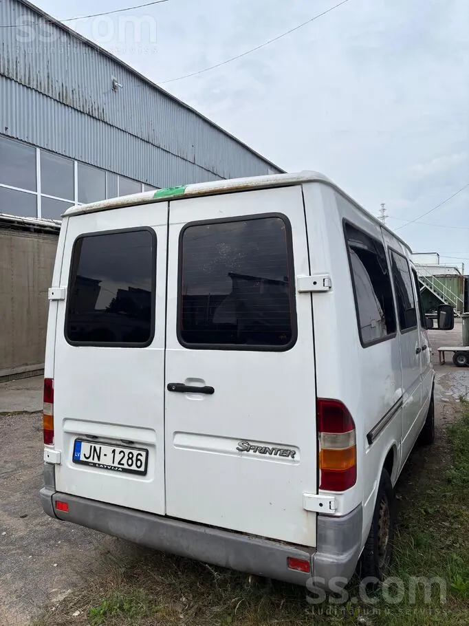 Mercedes-Benz Sprinter 2000 photo 2